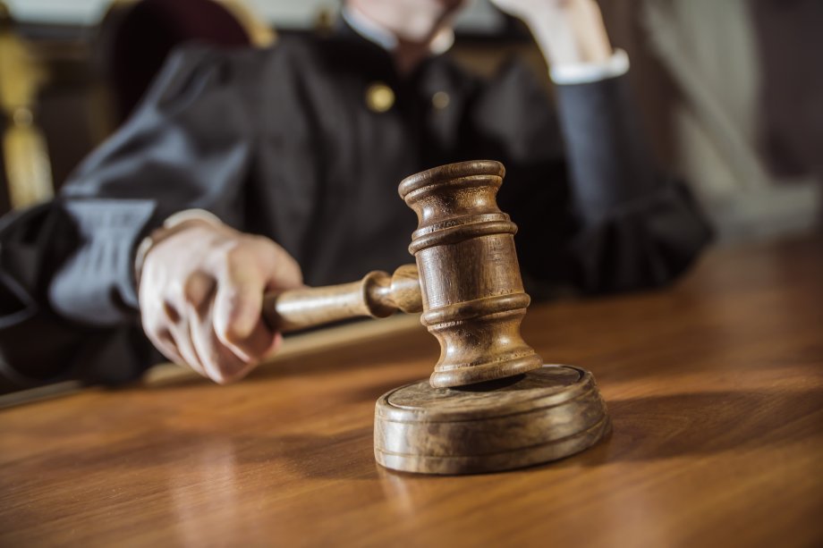 Buvęs Utenos kolegijos vadovas nuteistas už piktnaudžiavimą tarnyba bei kitus nusikaltimus