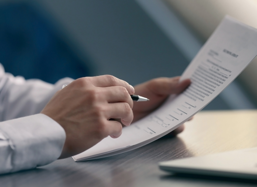 Ministerijų teisinių paslaugų sutarčių sudarymo ir vykdymo procesuose matomos korupcinės rizikos