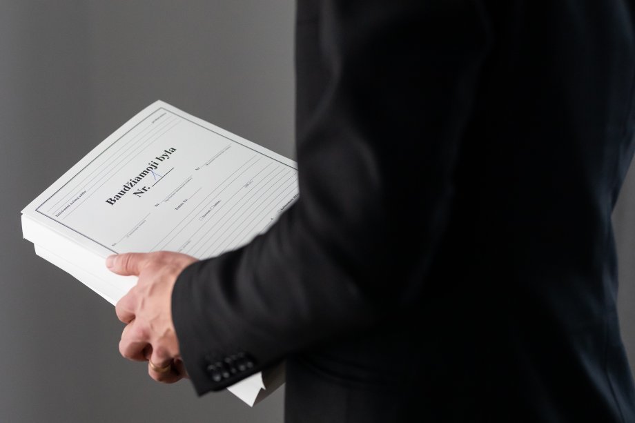 Baigtas vairavimo mokyklų išduodamų diplomų klastojimo tyrimas: teisme turės atsakyti 12...